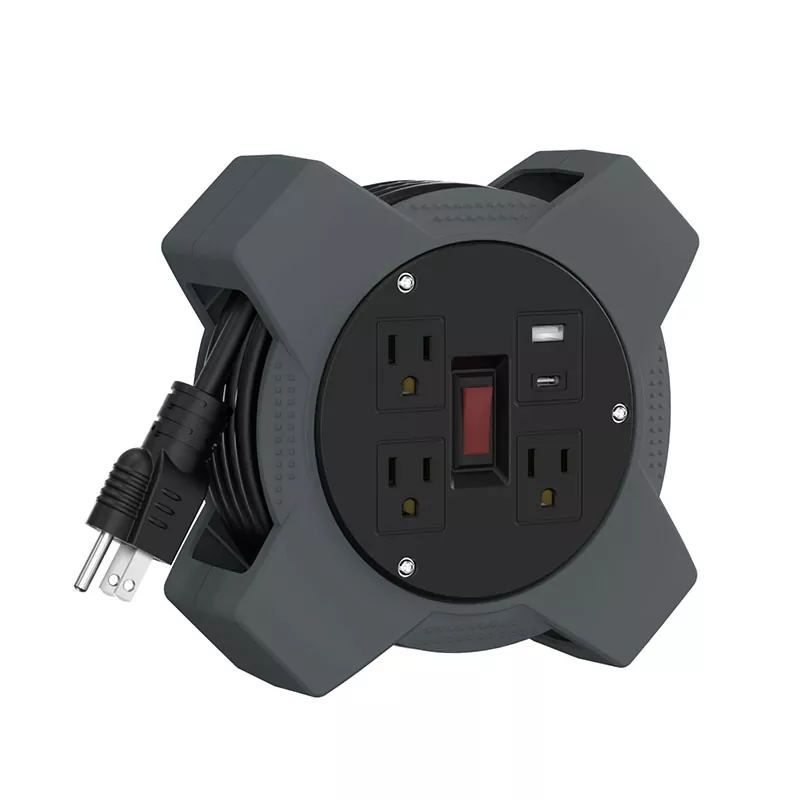 3 आउटलेट्स यूएसबी प्लास्टिक कॉर्ड रील 20 फूट 3 आउटलेट्स यूएसबी प्लास्टिक कॉर्ड रील 20 फूट